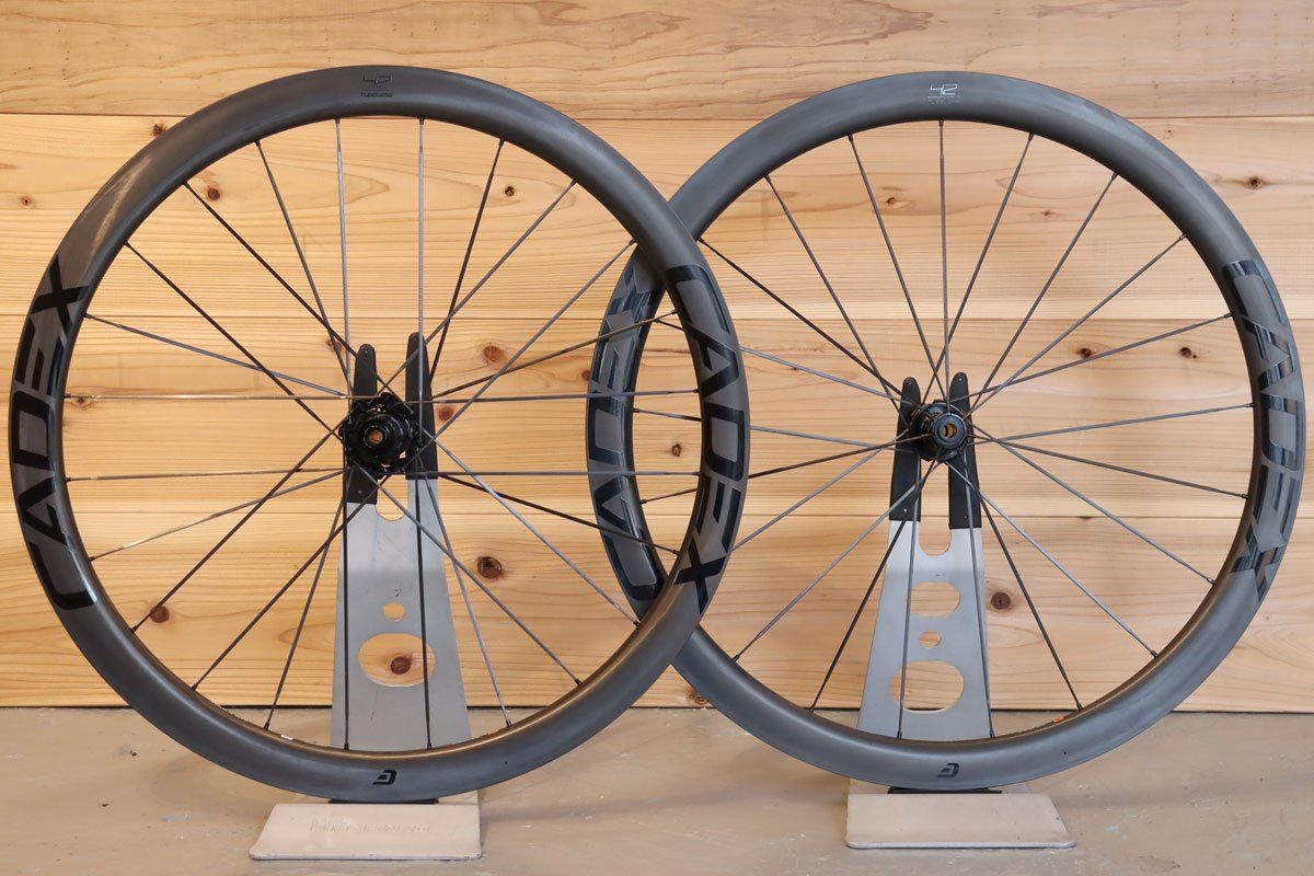 （専用）CADEX 42 DISC チューブレス カーボンホイール カデックス CADEX 42 チューブレス TUBELESS DISC カーボン ホイール