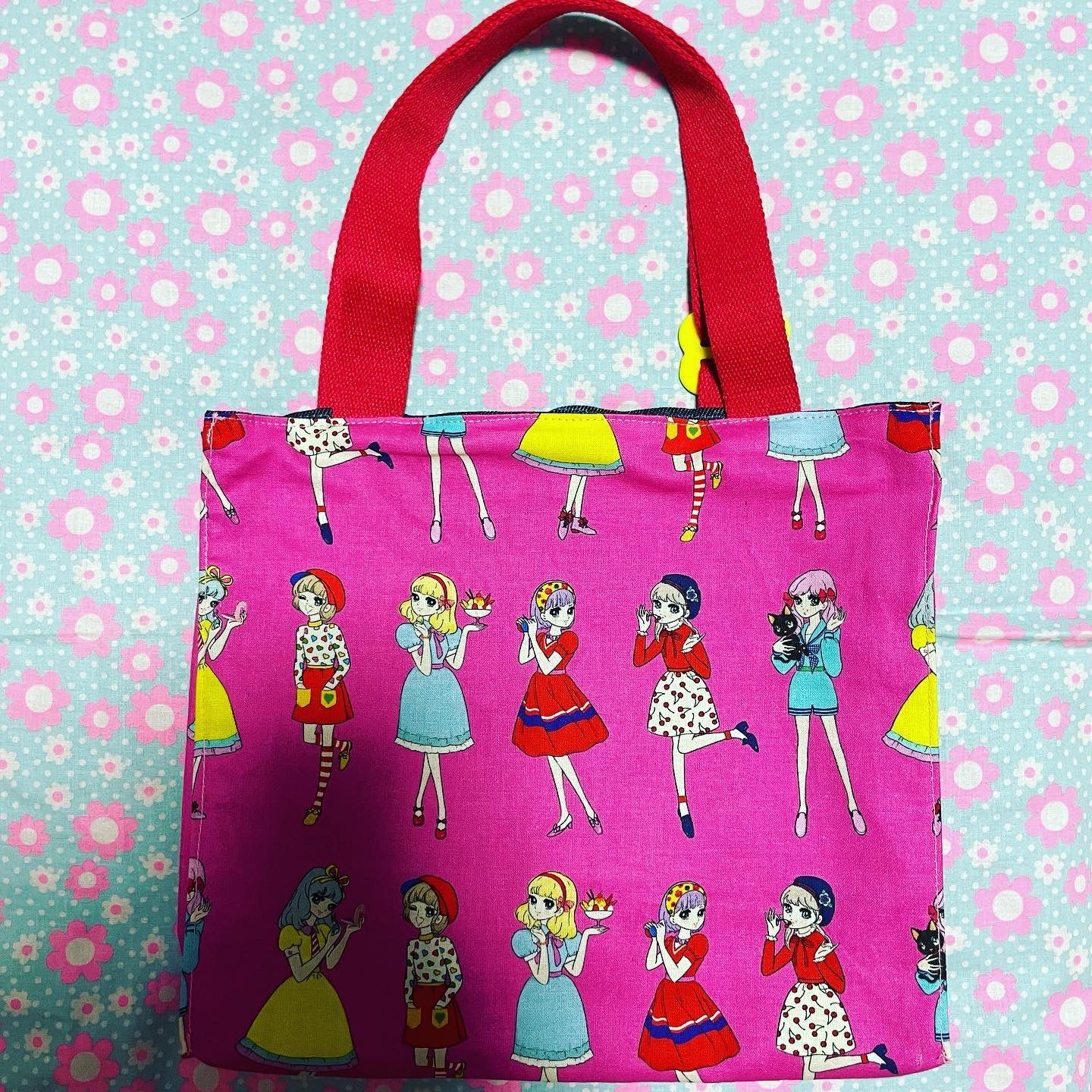 昭和レトロおとめちっくアイドル♡ハンドメイドバッグ♡ ハンドメイド☆おとめちっくアイドル♡紙袋風トートバッグ - メルカリ