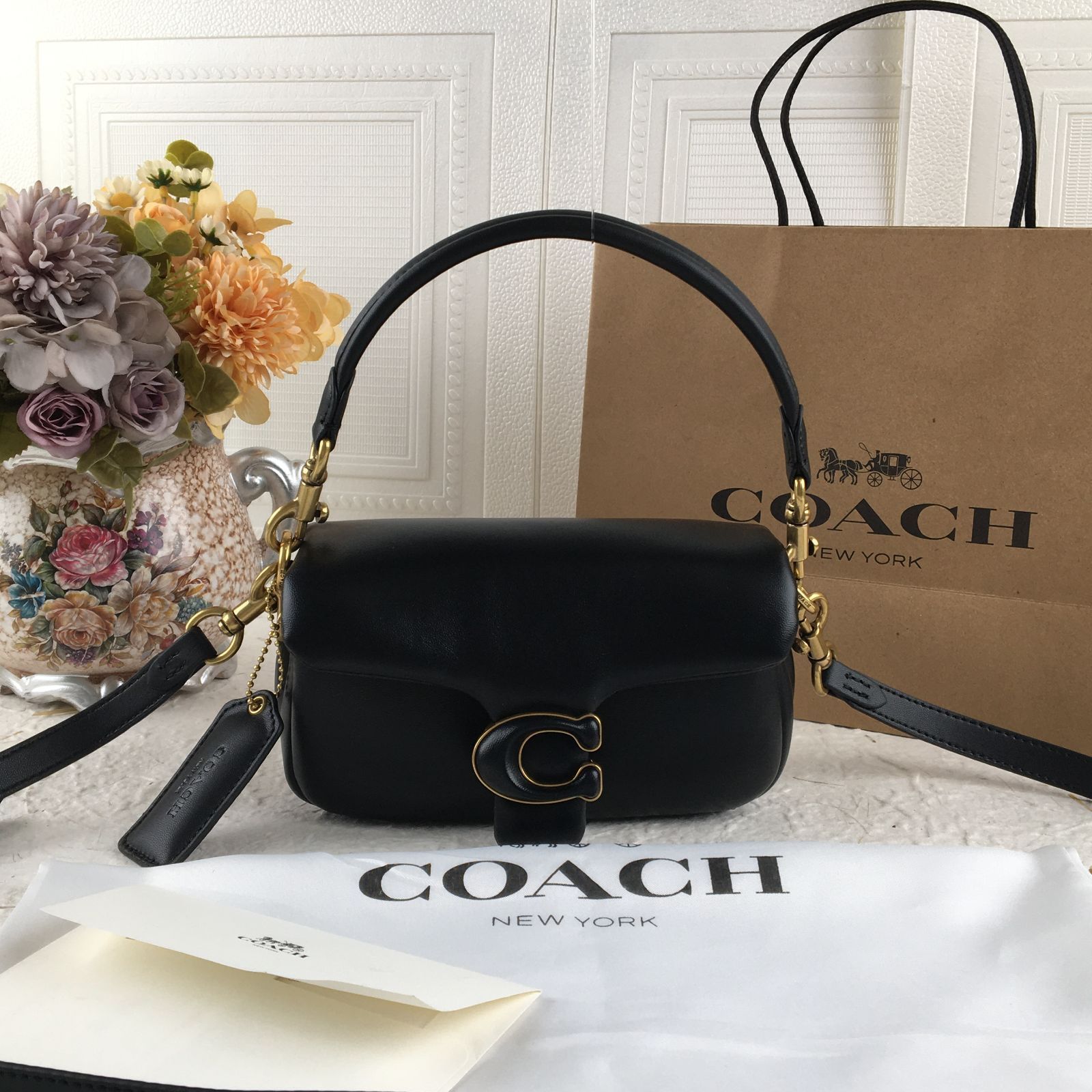 新品 COACH コーチ ピロー タビー ショルダー バッグ 18 黑 - メルカリ