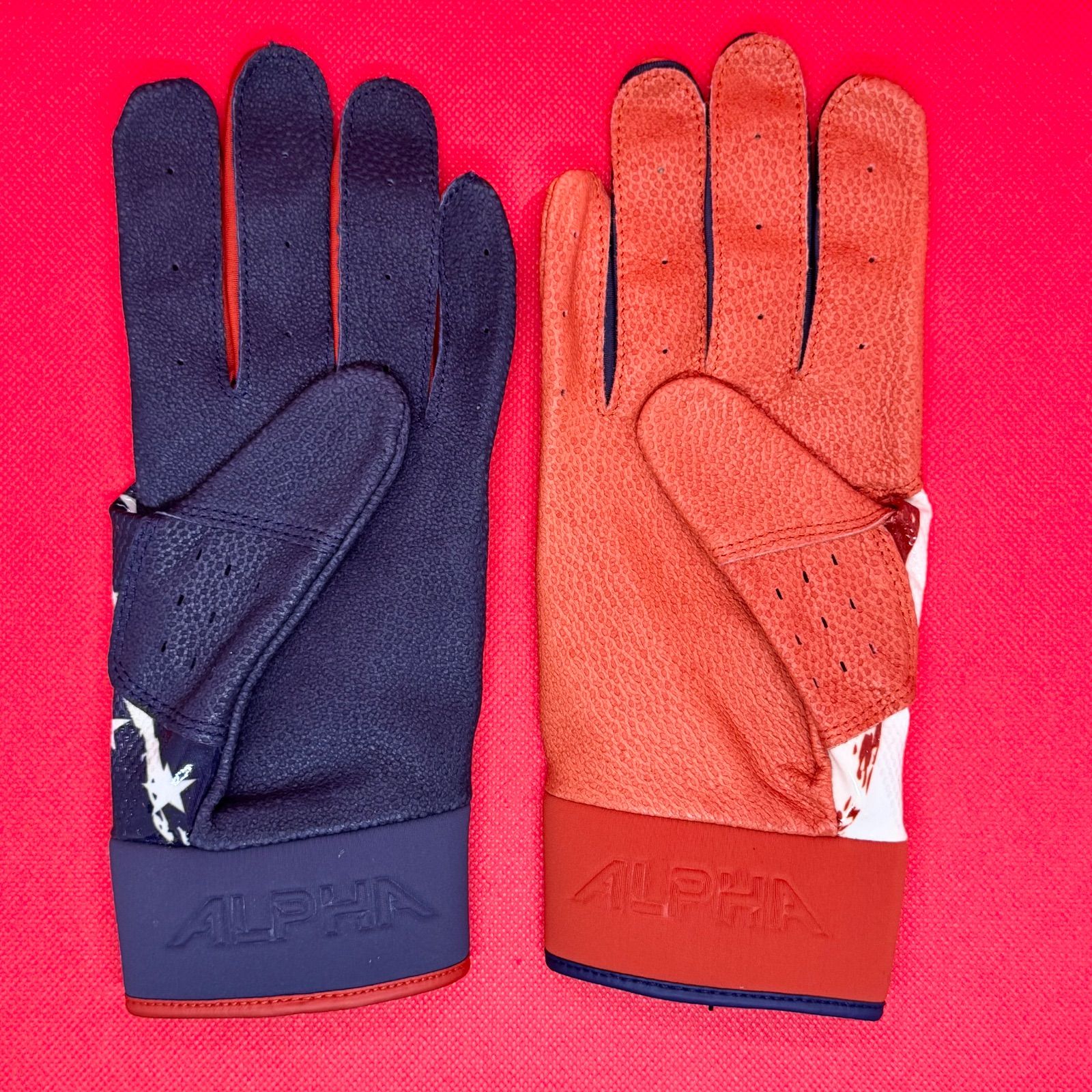 ユニバーサルな ナイキ バッティンググローブ アルファヴァーシティ アシンメトリー 星条旗柄