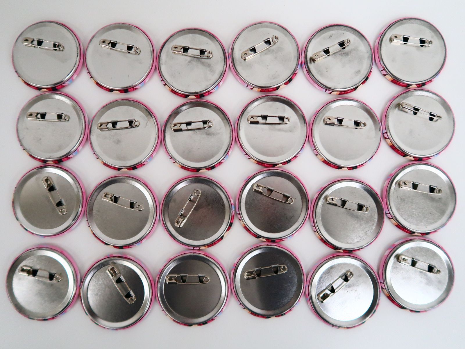 24個 すとぷり さとみ 缶バッジ すとろべりーめもりーVol.9