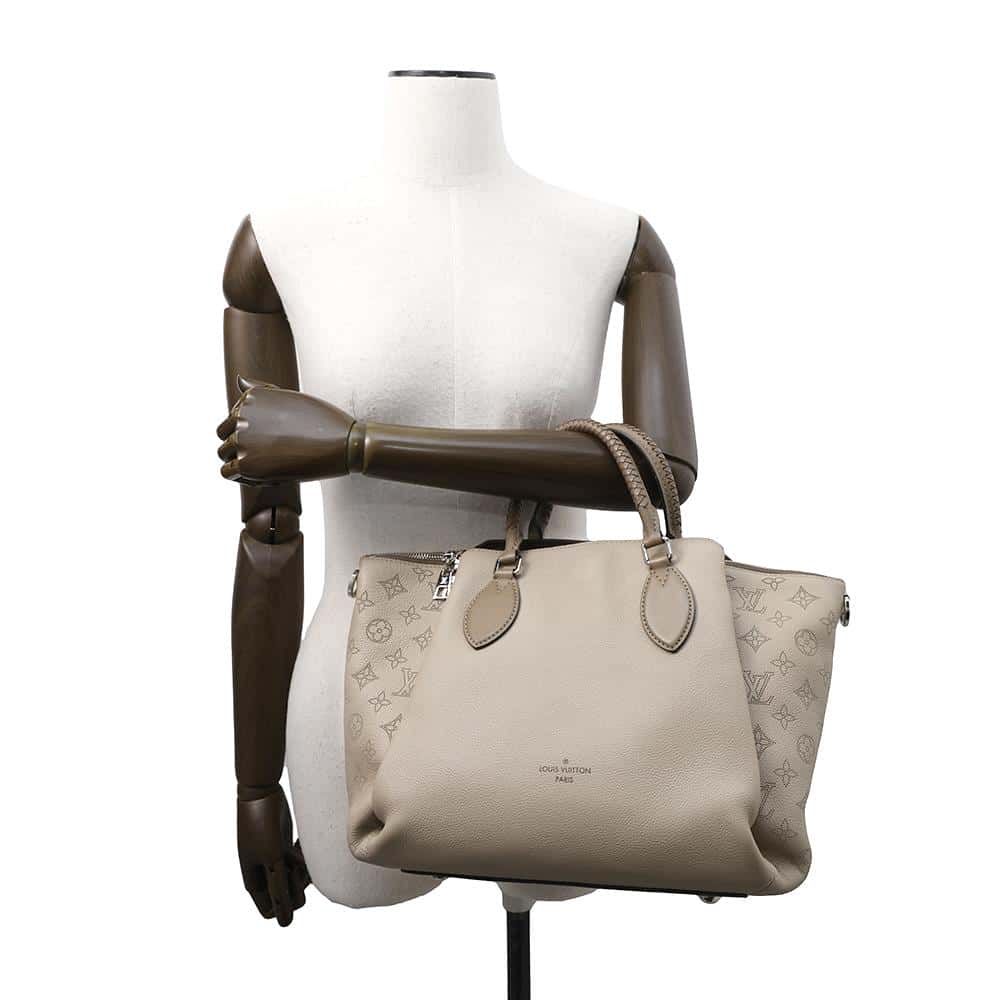 ルイヴィトン ハンドバッグ モノグラム・マヒナ オメア M55031 LOUIS  