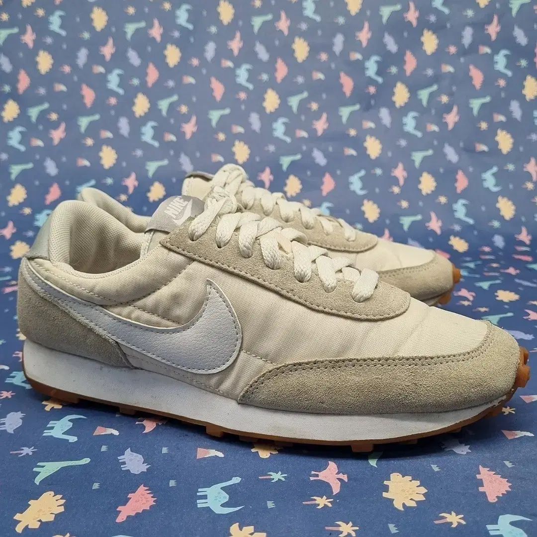NIKE(ナイキ) デイブレイク サミットホワイト スニーカー 235