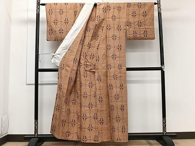 平和屋着物○国指定重要無形文化財 本場久米島紬 手織 トゥイグヮー