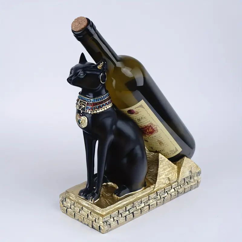 北欧の招き猫のデスク、リビングのワイン棚の置物