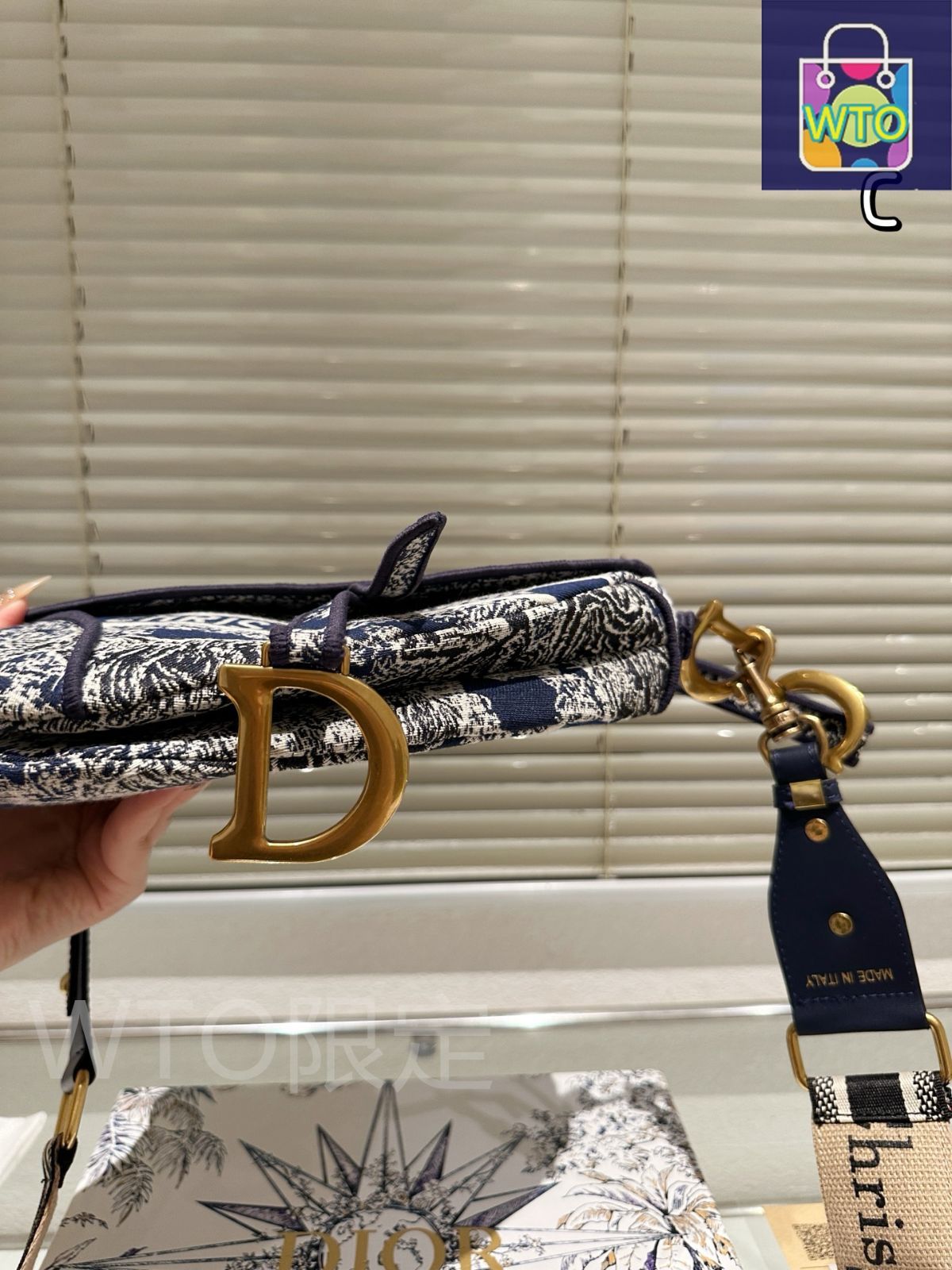 今日特価】Dior ディオール サドルシリーズ サドルの形状を模