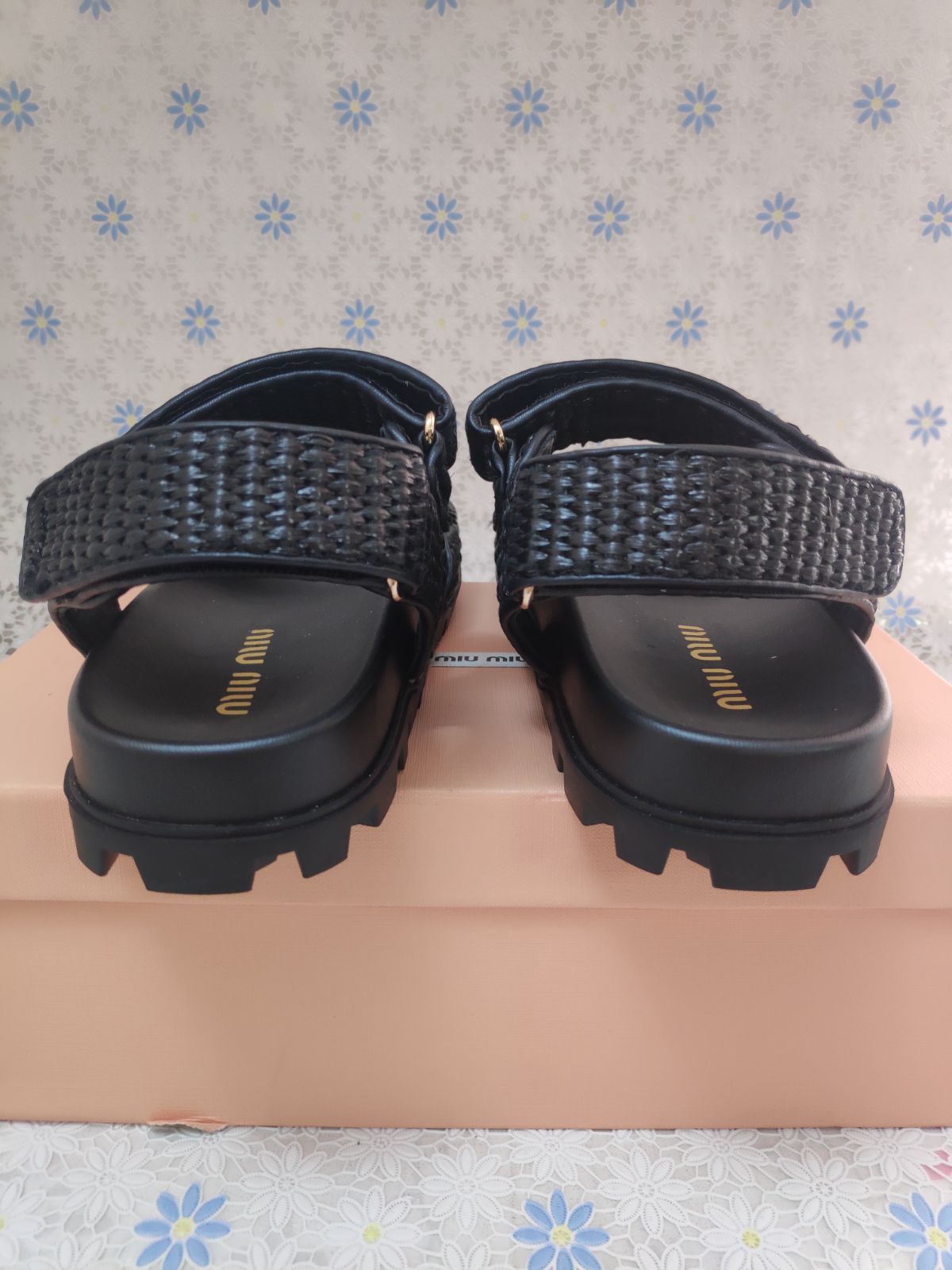 超人気✨Miumiu/ミュウミュウ サンダル 黒 スポーツサンダル