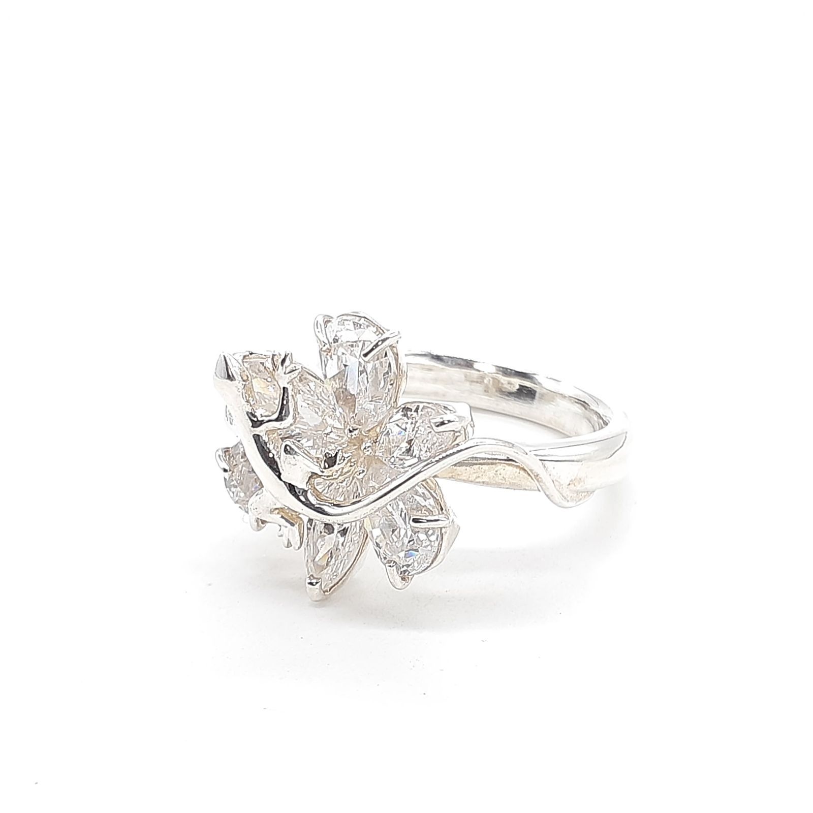 IMPRESSE　インプレッセ　指輪　リング　シルバー　トカゲ　フラワーモチーフ IMPRESSE インプレッセ 指輪 リング シルバー トカゲ フラワーモチーフ