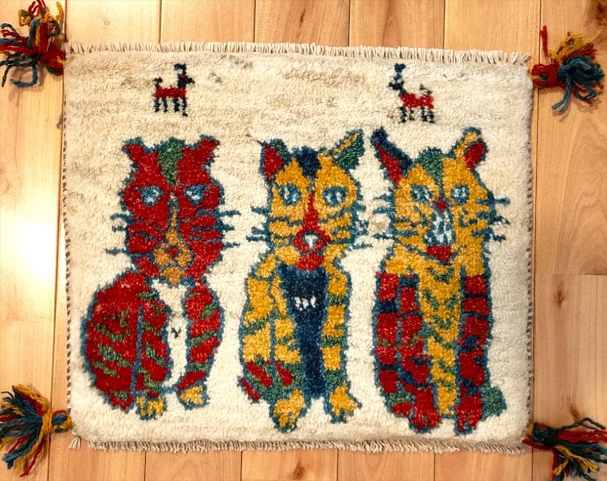 ペルシャ ギャッベ ミニマット ラグ 36x42cm 厚み 2.16cm 3匹の猫 T8625s