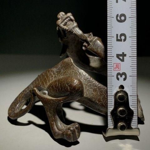 銅器 竜生九子印章 書道具 文房具 文房 装飾 工芸品 美術品 古銅 印材 金属工芸 印鑑 古美術 （民克） 小型 希少 文房具 書