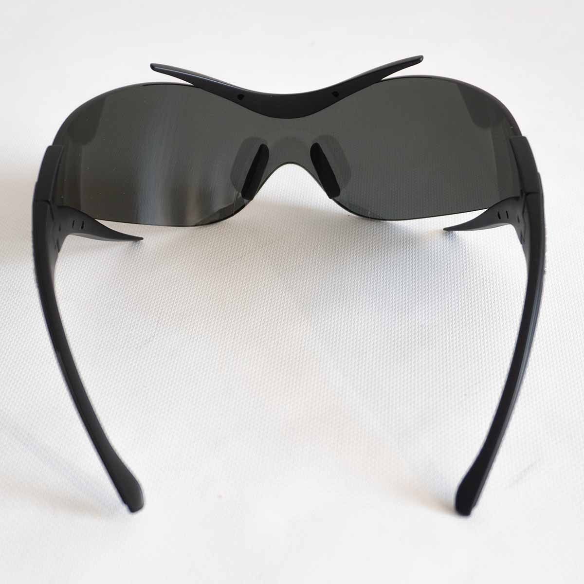 GENTLE MONSTER ジェントルモンスター Lang サングラス ブラック レッド プラスチック アイウェア 小物 65☐17 美品 中古  64507 – Casanova Vintage