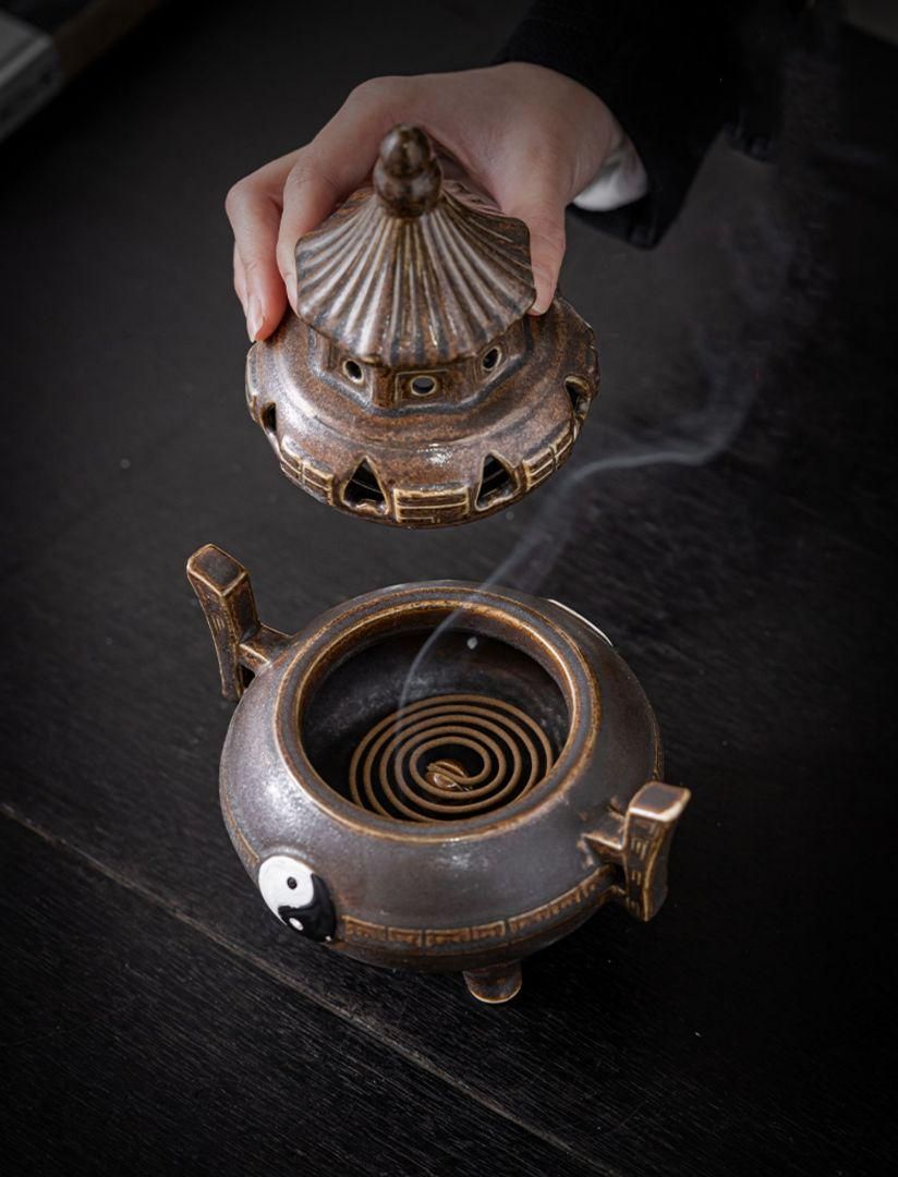 磁器香炉 太極香炉 茶道具　香道具 現代工芸品 美術品 置物 磁器香炉 太極香炉 茶道具 香道具 現代工芸品 美術品 置物