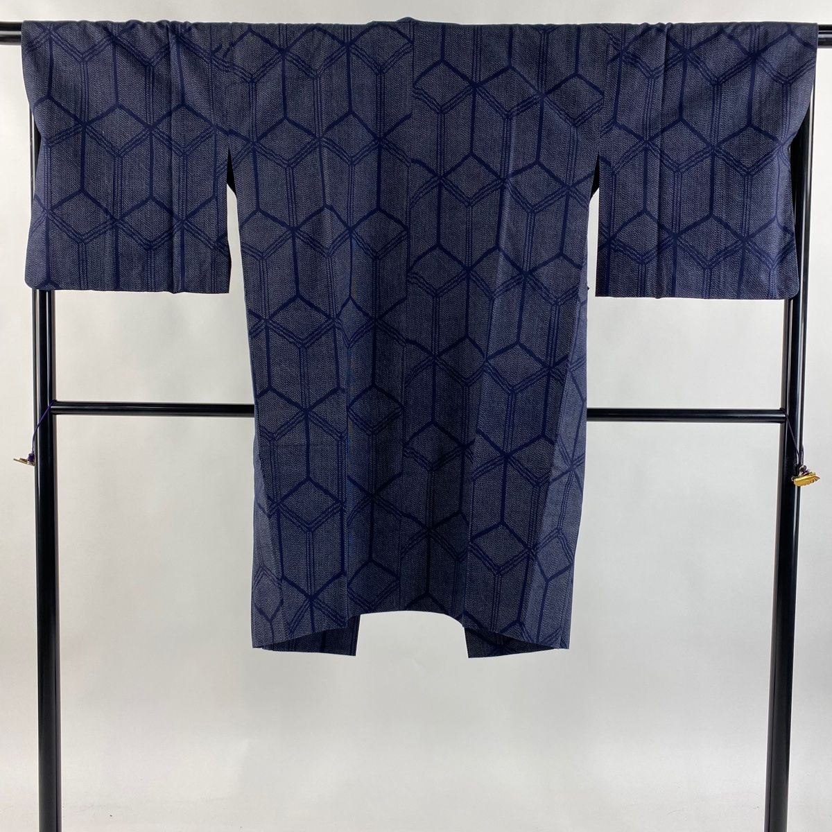 道中着 身丈105.5cm 裄丈67.5cm L 結城紬 和装コート 証紙 亀甲 濃紺 正絹 秀品