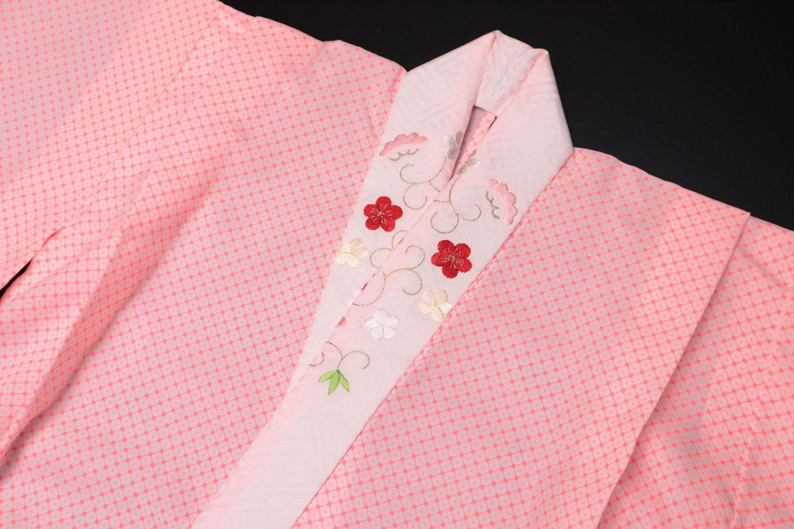 7歳着物 卵色地朱ボカシ花車