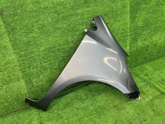 KGJ10 中古中古部品 右フロントフェンダー iQ 53801-74010 100X 8R3