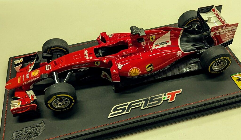 BBR 1|18 フェラーリ SF15-T No.5|セパンGP 2015 ウィナー S.ベッテル P18110