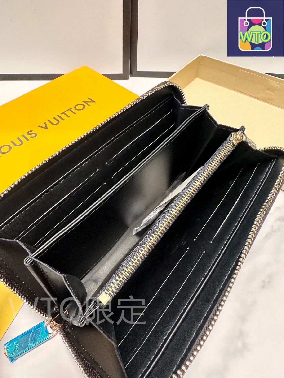 限定品◆関税なし【LOUIS VUITTON】ジッパーポーチ ブラック Louis Vuitton】今日特価！黒色 19x10cm 単ジッパーハンドポーチ