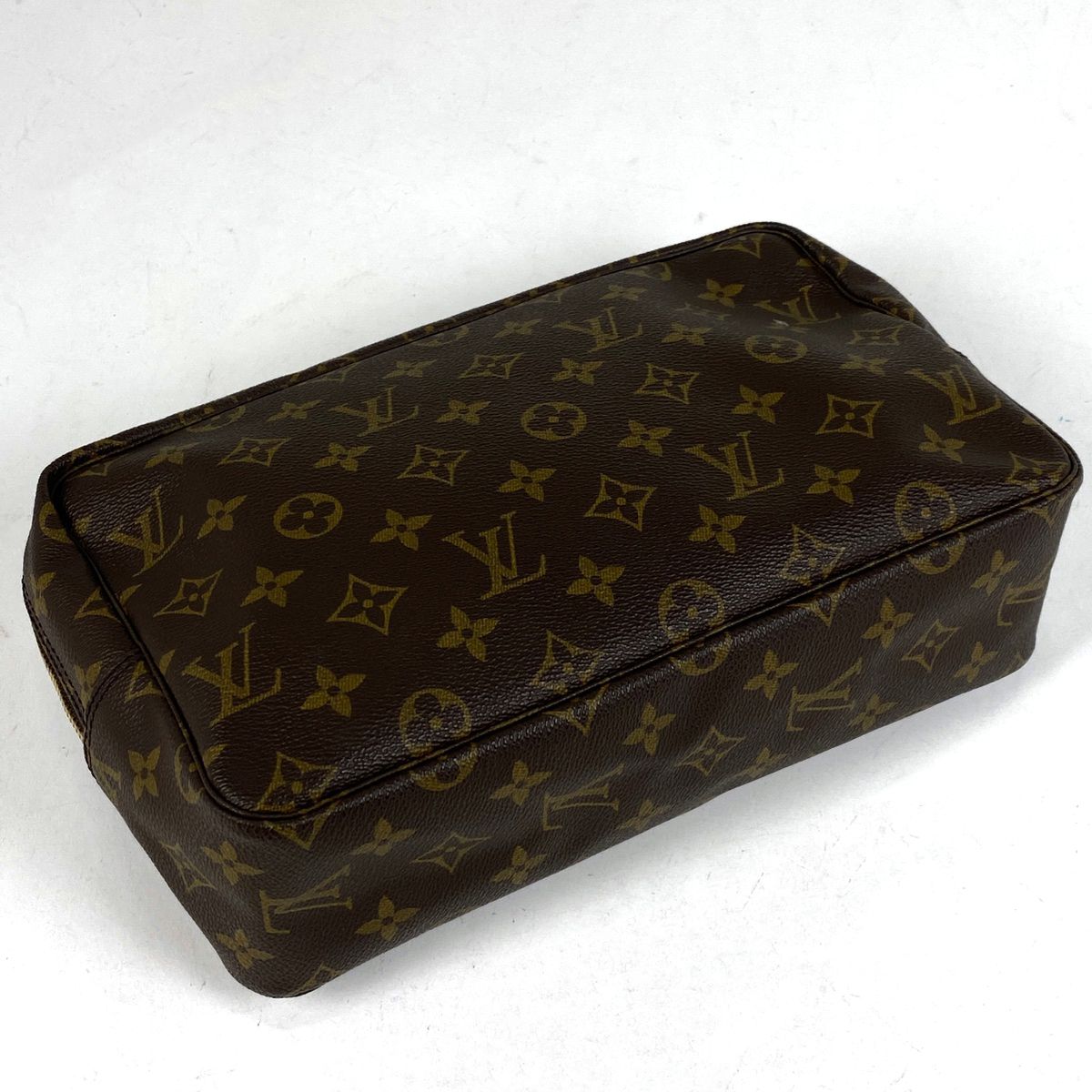 ルイ・ヴィトン Louis Vuitton トゥルース トワレット 28 メイク 