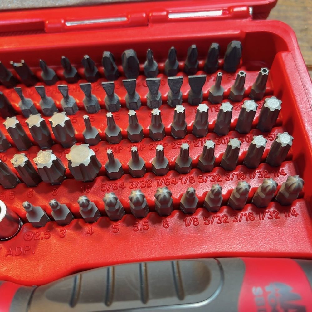 MACTOOLS マックツール 121Pc. 1/4 ドライブ アドバンスド ビットドライバーセット SBDR121RBRT - メルカリ