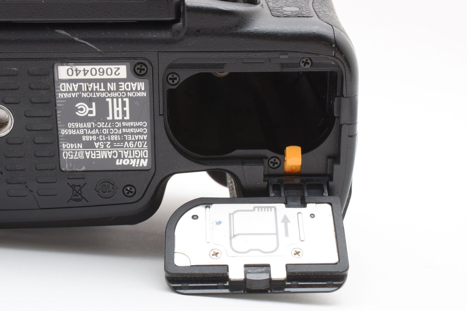 Nikon D750 ボディ　完動品 ニコン Nikon D750 ボディ デジタル 一眼レフ カメラ 中古