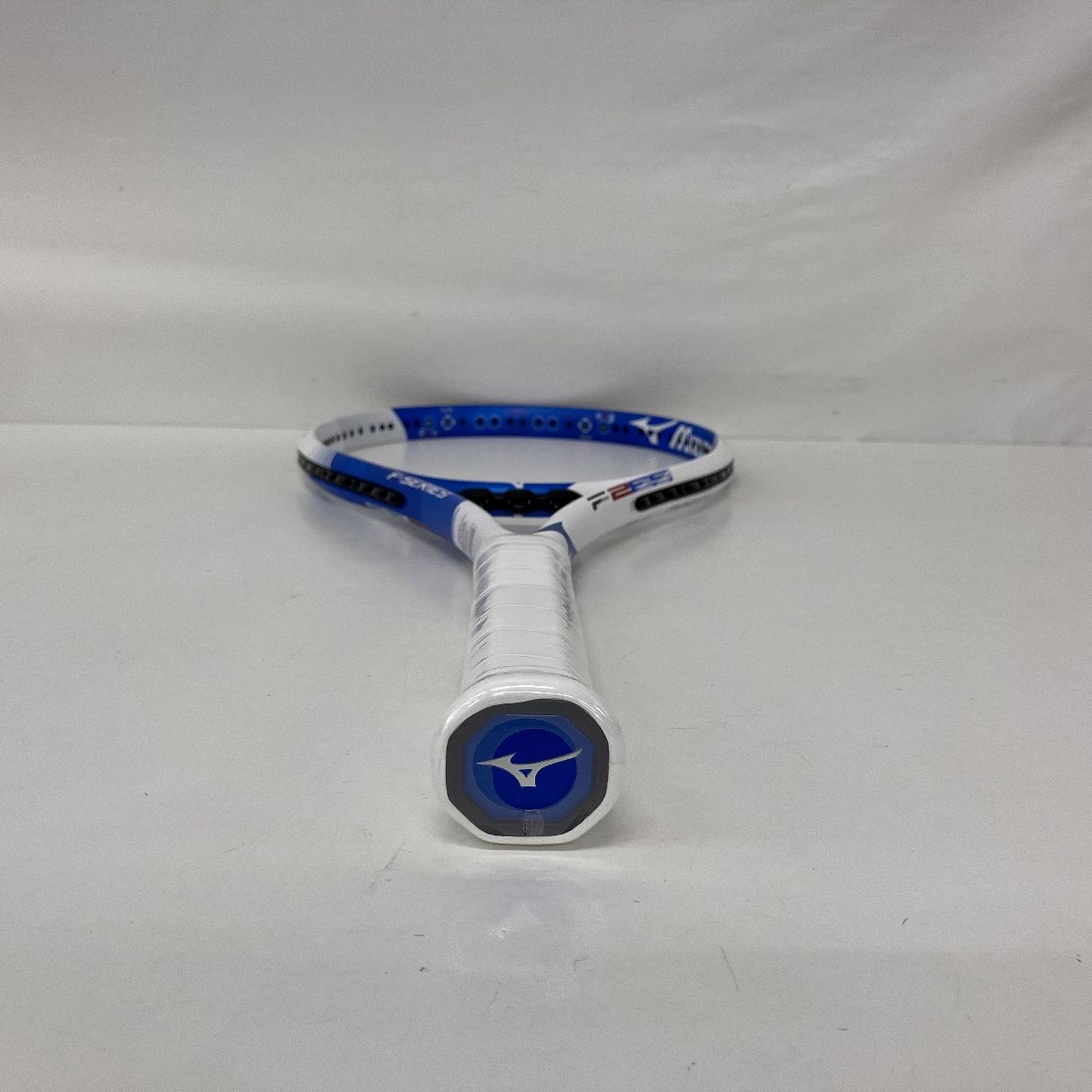 硬式テニスラケット