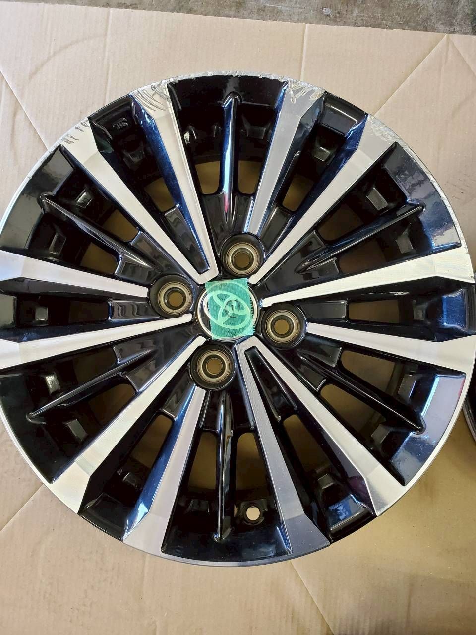 ルーミー 純正ホイール 15インチ トヨタ/ルーミー 純正15インチ