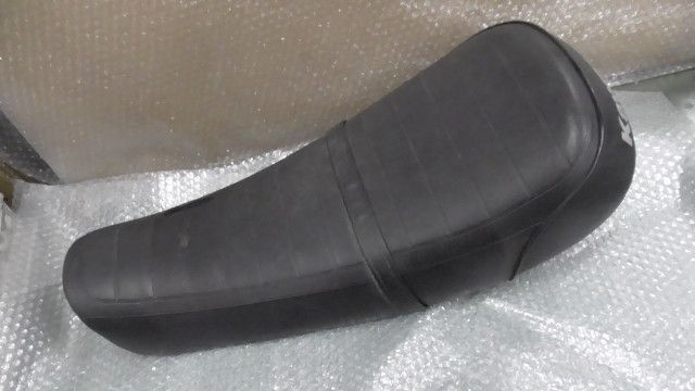 250TR BJ250F-028xxx の シート 補修跡 1750379545