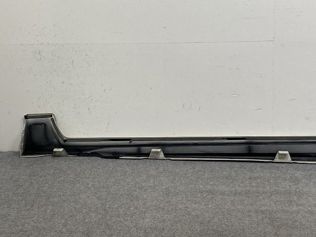 プリウス ZVW50/ZVW51/ZVW55 純正 右 サイドステップ/サイドスカート