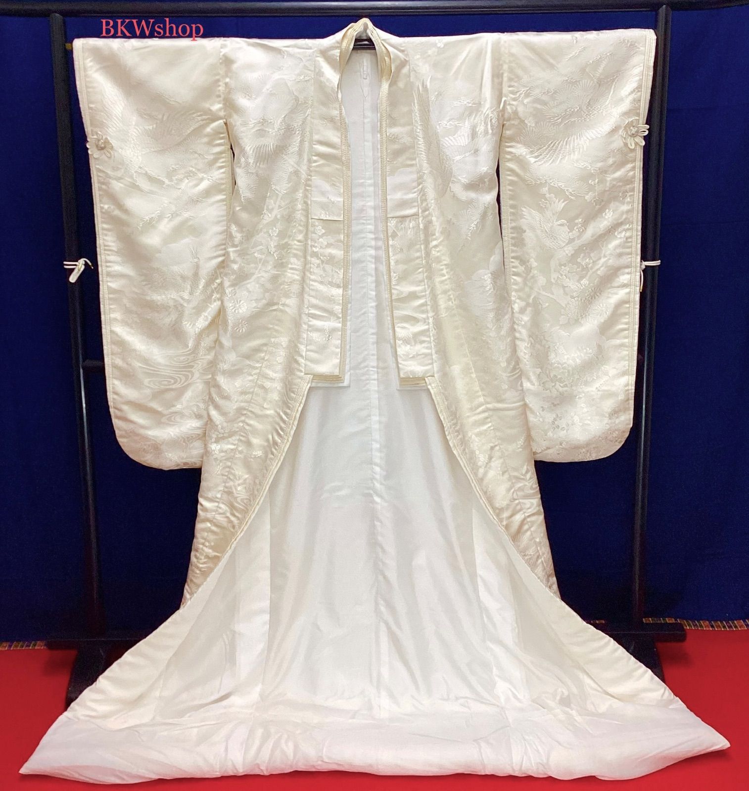 白無垢正絹P 現品限り》 used 正絹 白無垢 白地 ドンス 八重孔雀 鶴に四季桜 結婚