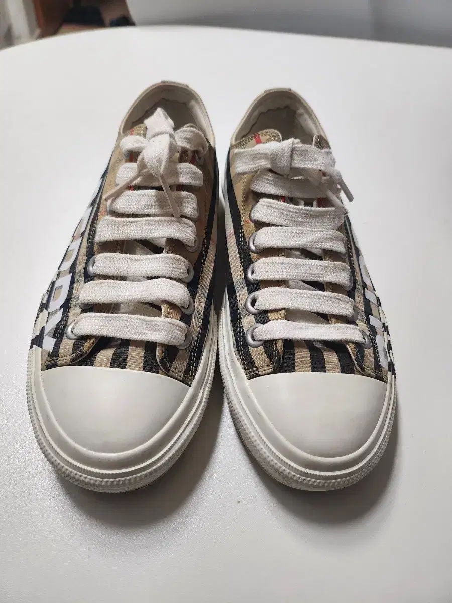 BURBERRY バーバリー レディース スニーカーズ 230