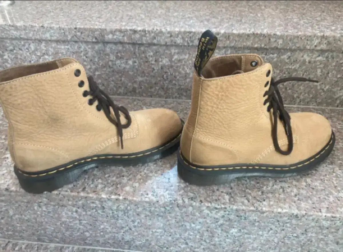 MARTENS ドクターマーチン