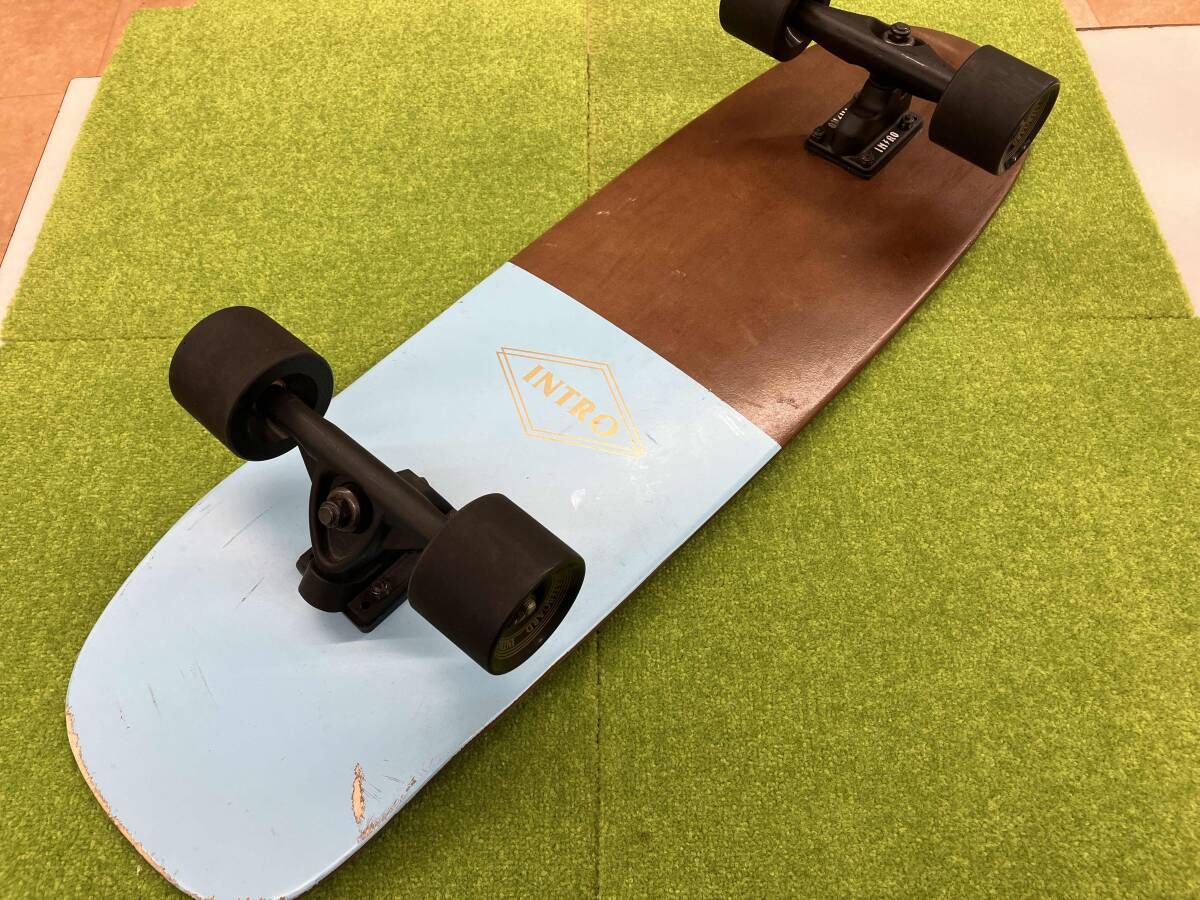 現状品 INTRO SKATEBOARDイントロ スケートボード32インチ