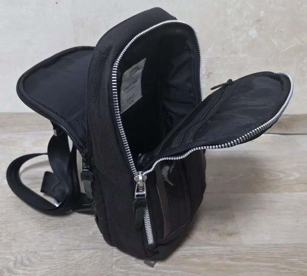 スリングバッグ セカンドバッグ