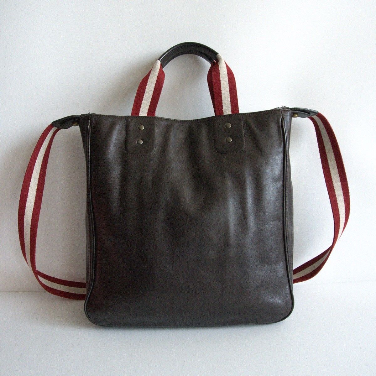 【極美品】BALLY 2WAY レザー　鍵付き　トレインスポッティング 　ロゴ 極美品】BALLY 2WAY レザー 鍵付き トレインスポッティング ロゴ