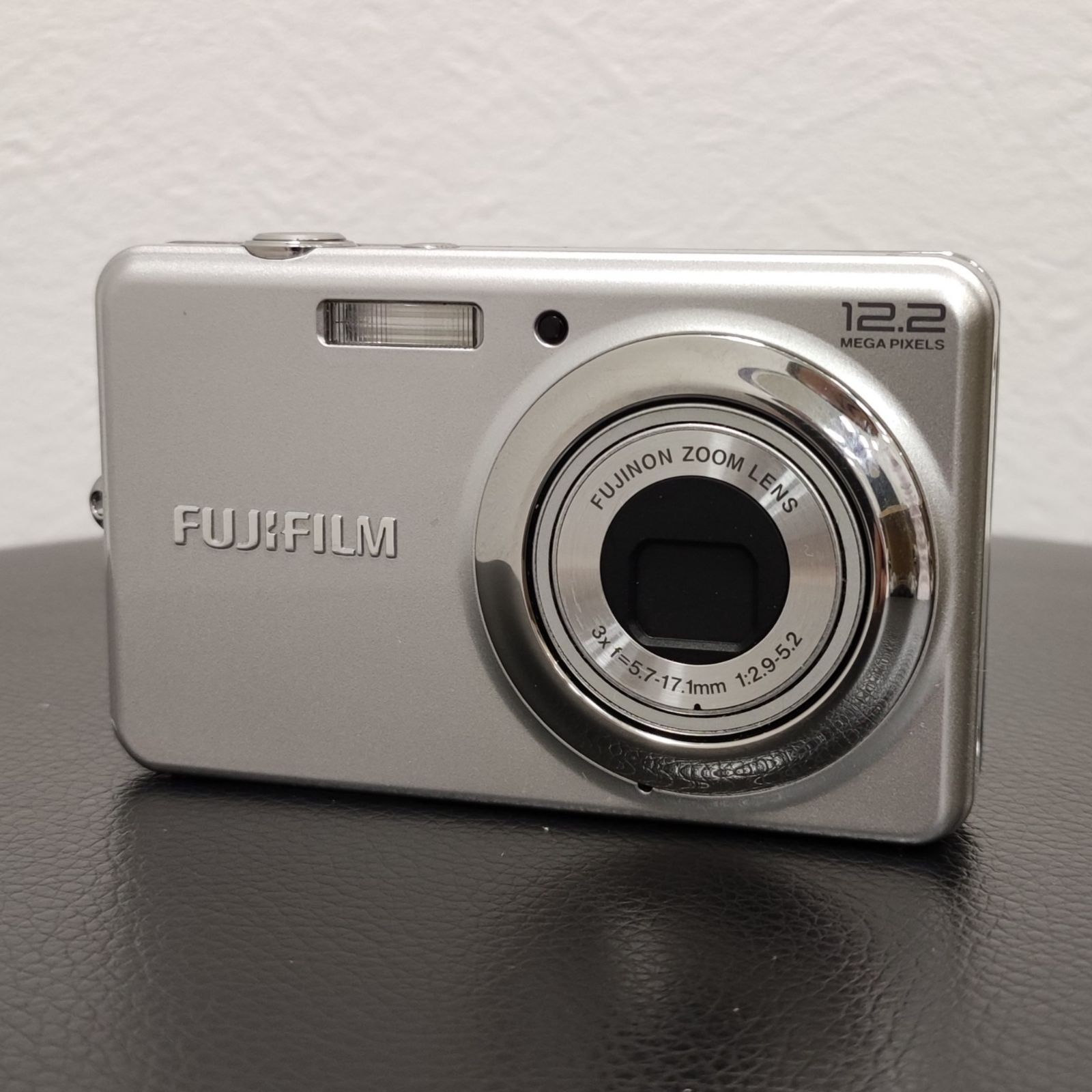 FUJI FILM FinePix J30 富士フィルム 1220万画素CCD 光学3倍ズーム