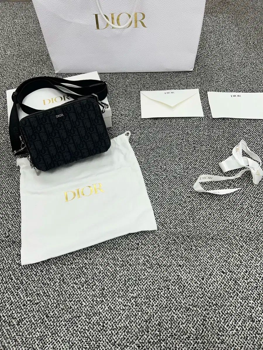 本物 Dior ディオール オブリーク ストラップ ポーチ メッセンジャーバッグ ブラック