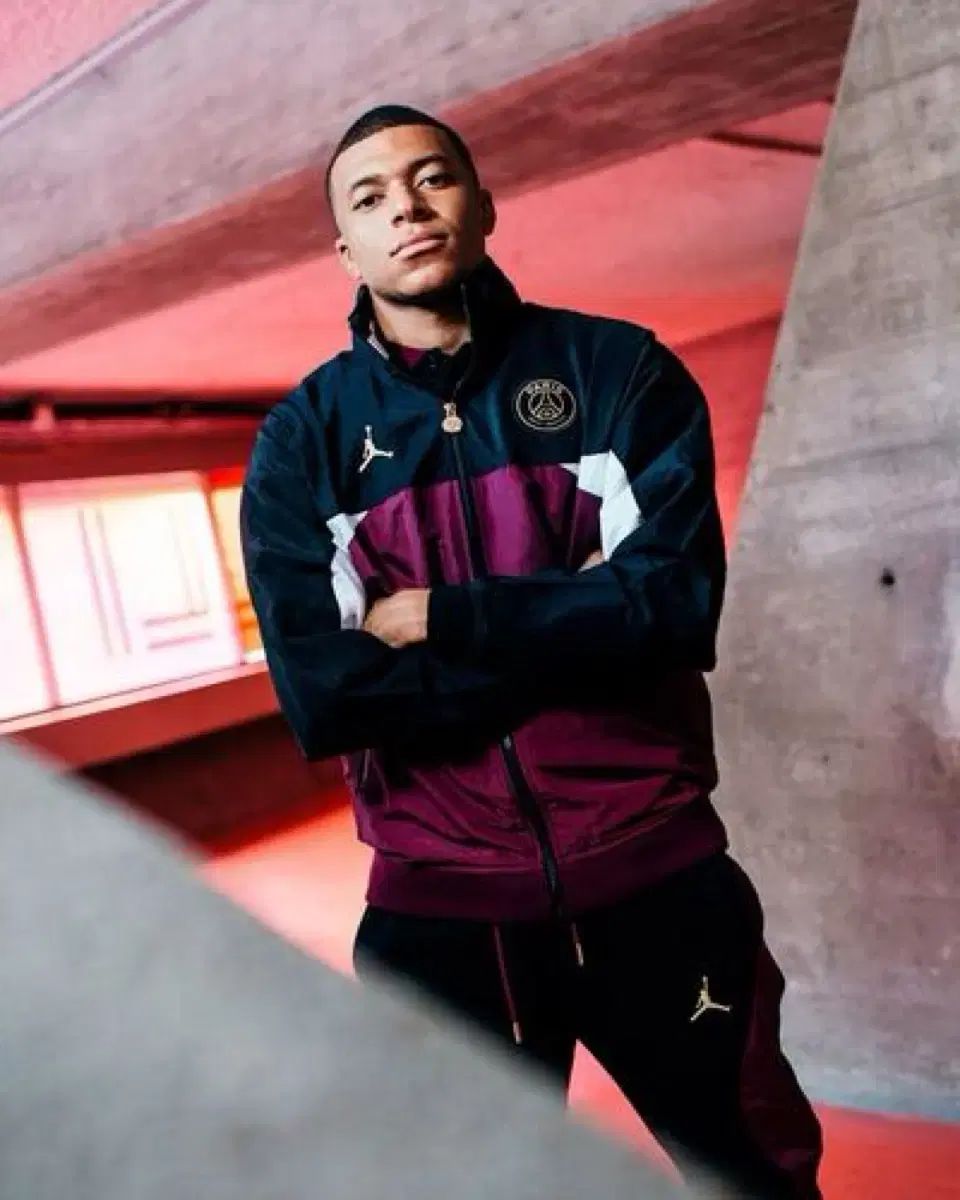 ジョーダン パリサンジェルマン ナイロンジャケット M パリ