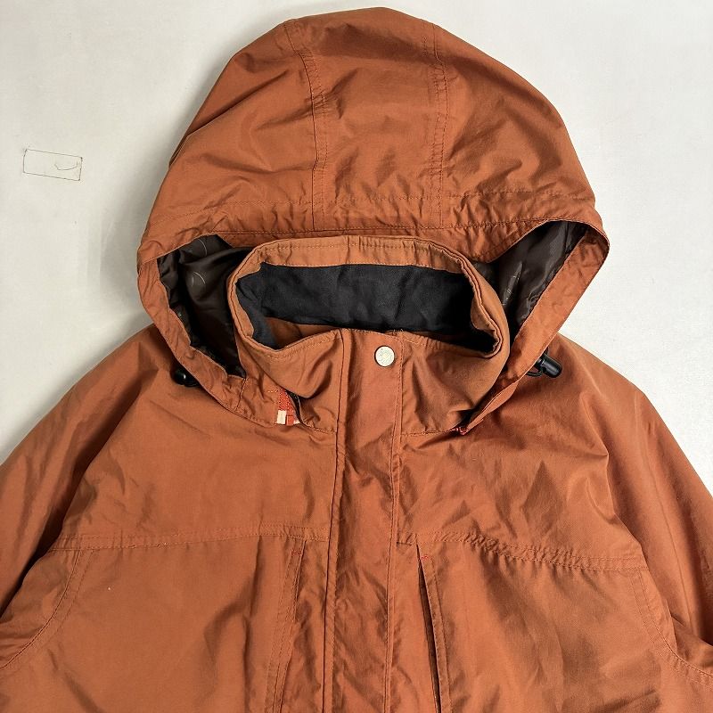 FJALL RAVEN フェールラーベン ナイロンジャケット 薄手 フード FJALL RAVEN フェールラーベン ナイロンジャケット 薄手 フード