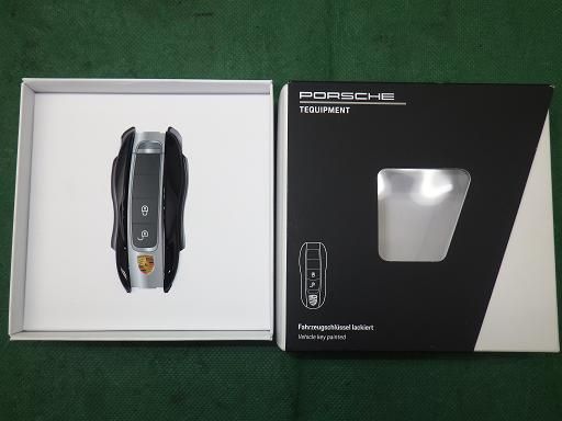 【中古】ポルシェ 982.981 ケイマンボクスター純正リモコンカバー