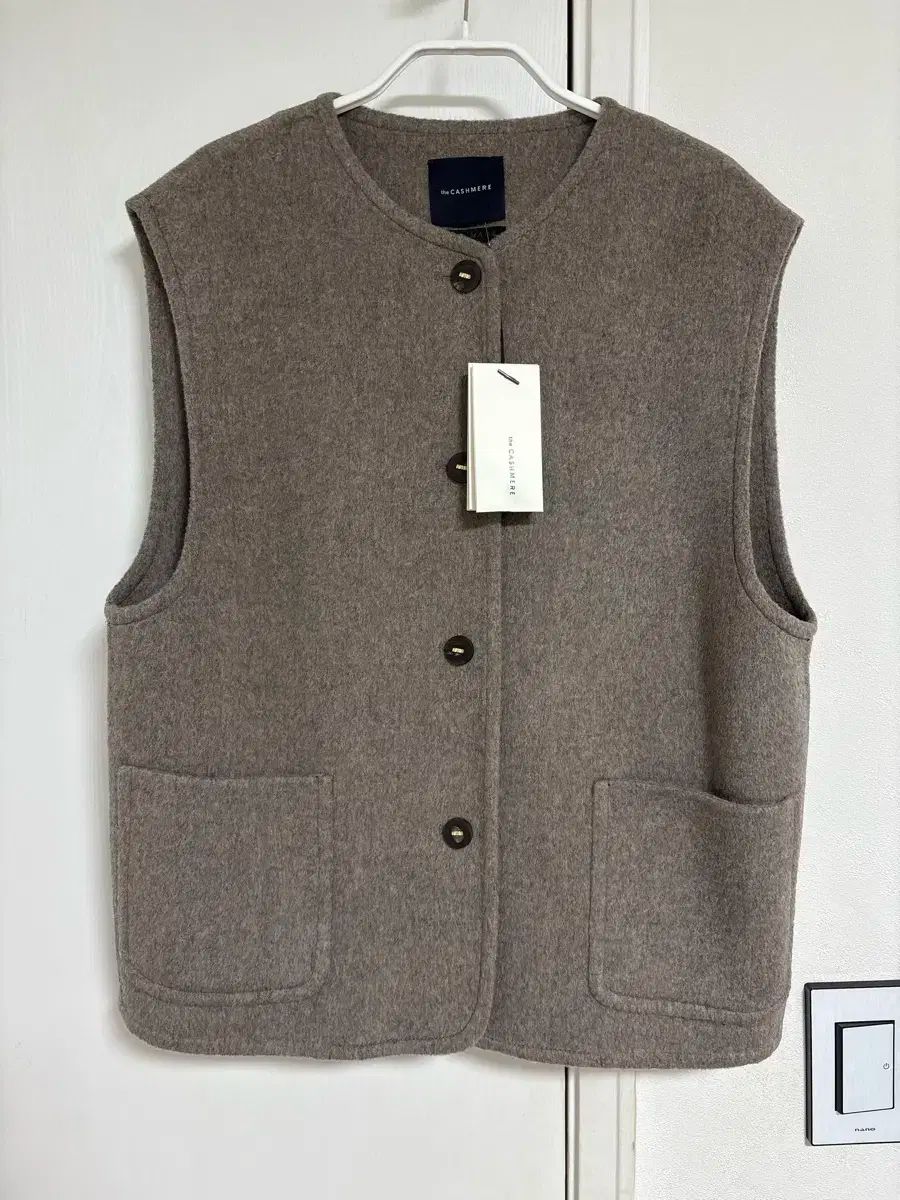 the CASHMERE ハンドメイド カシミヤベスト