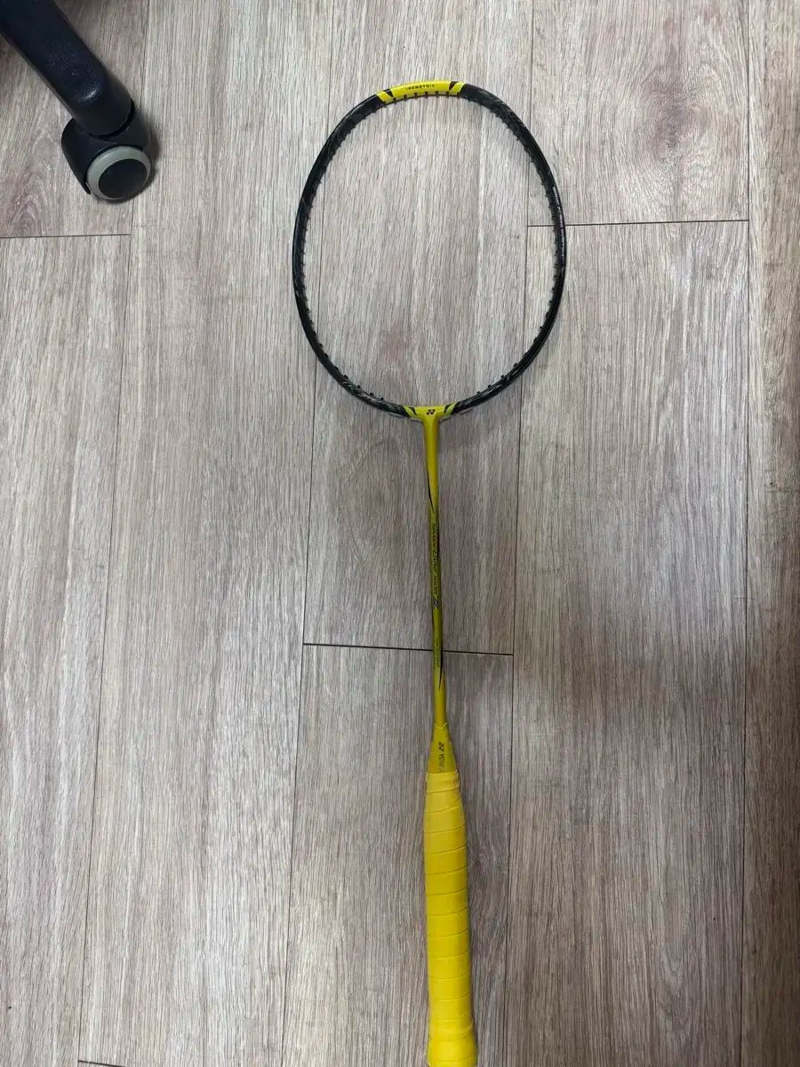 ヨネックス YONEX NANOFLARE₍ナノフ 1000Z バドミントン ラケット