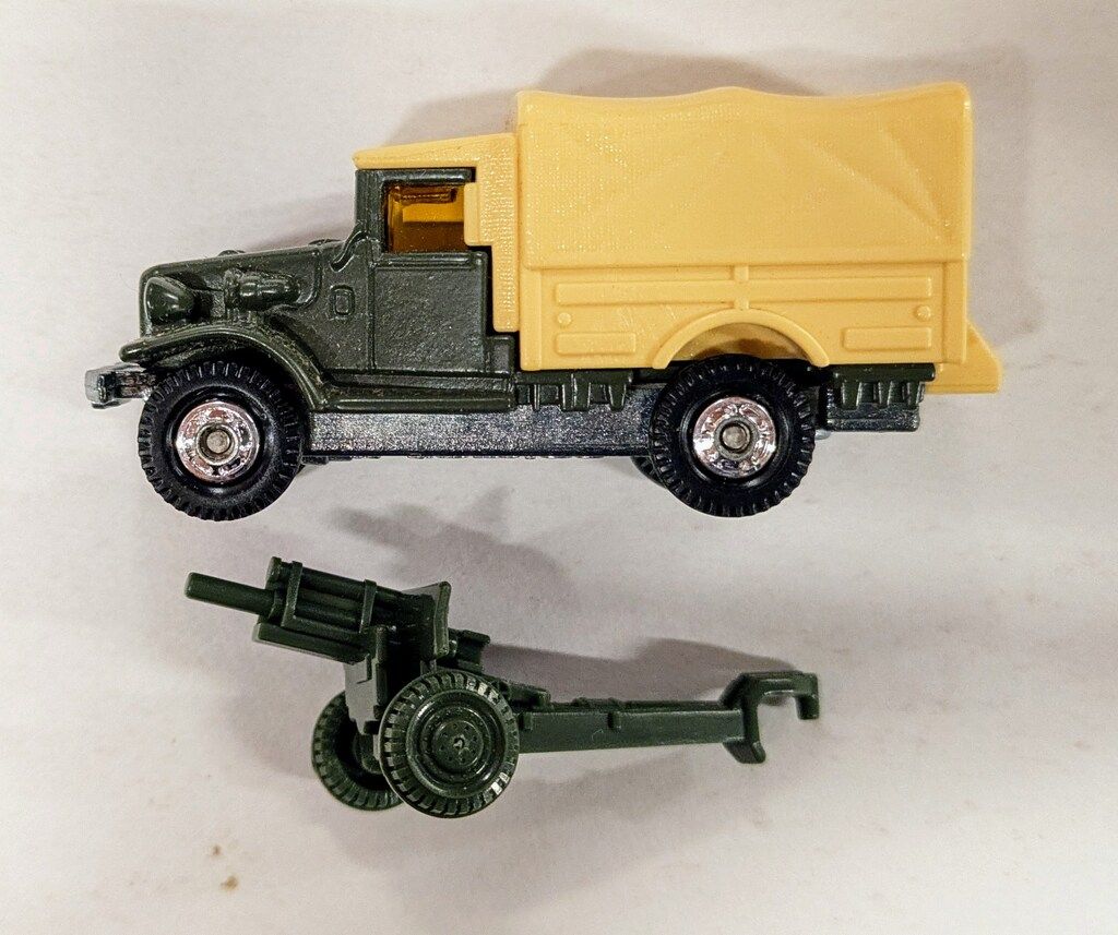 トミカ 黒箱 トヨタ 自衛隊 トラック 日本製 No.69