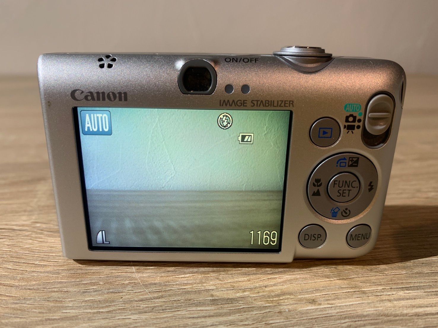 □美品□ CANON IXY DIGITAL 110 IS シルバー Canon IXY Digital 110 IS ☆