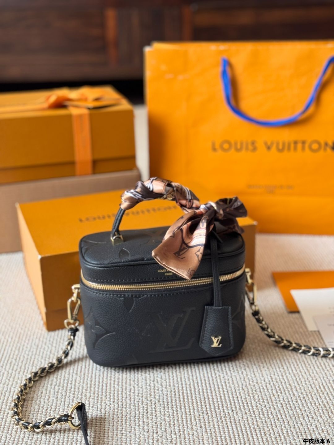 今日特価】LV 2025 Vanity Chain Pouch ヴァニティチェーン