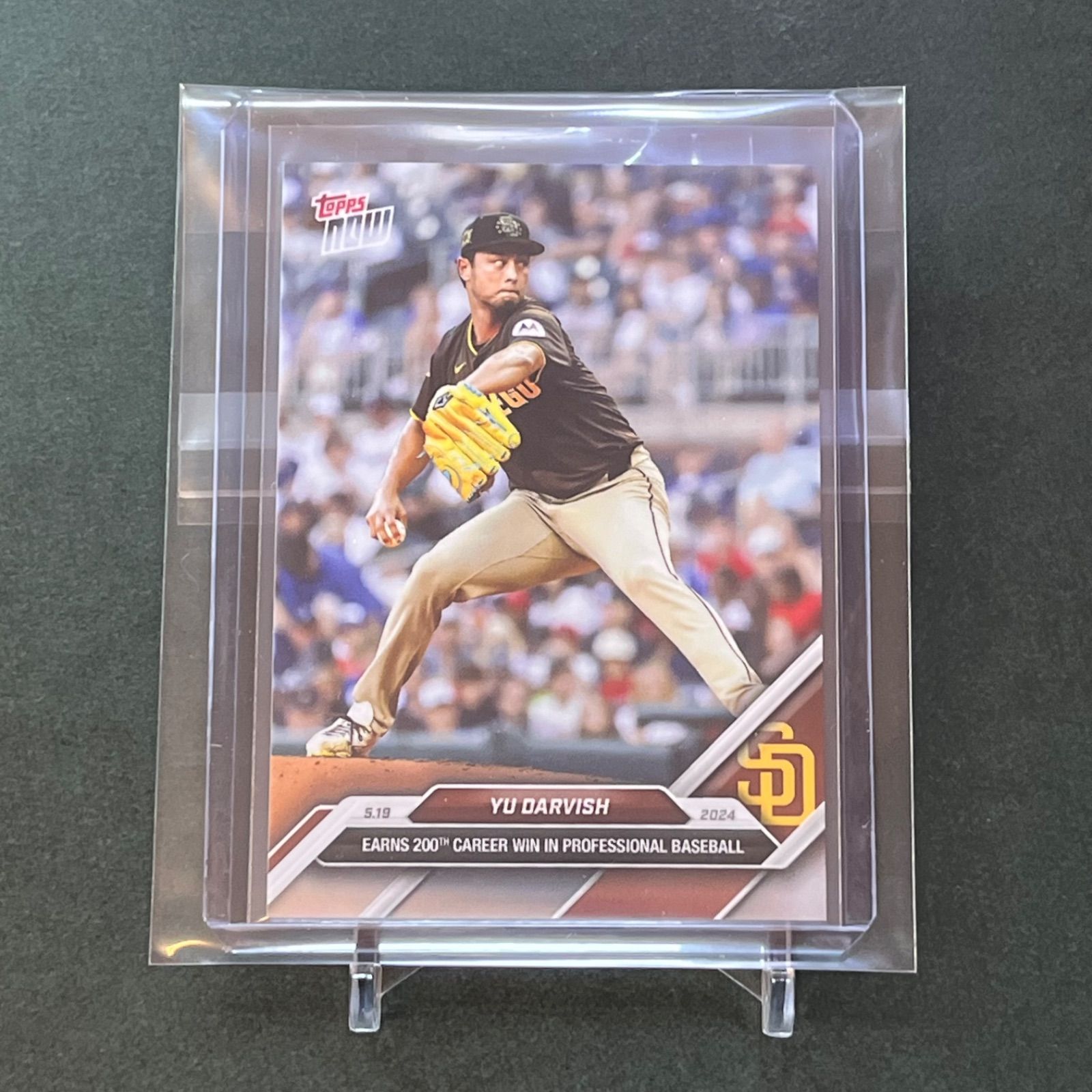 213【新品スリーブ&ローダー入り】ダルビッシュ有 日米通算200勝