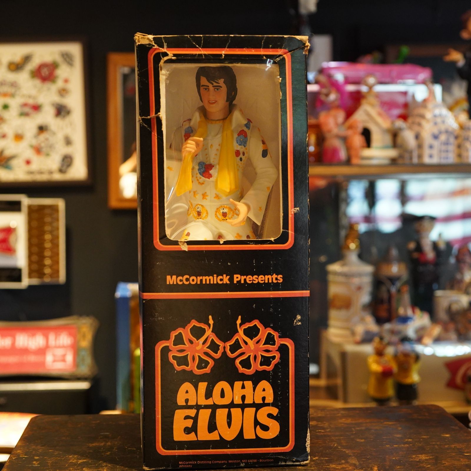 エルビス・プレスリー１９７７年製 1977年製 Elvis Presley デカンタボトル with Music Box ウイスキー