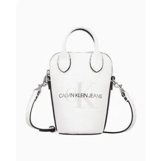 Calvin Klein カルバ ンクライン クロスバッグ