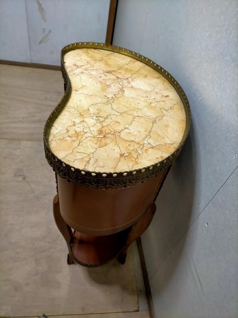 イタリア製 大理石トップ キドニーテーブル ベッドサイド　73041-18-0 イタリア製 大理石トップ キドニーテーブル ベッドサイド 73041-18-0