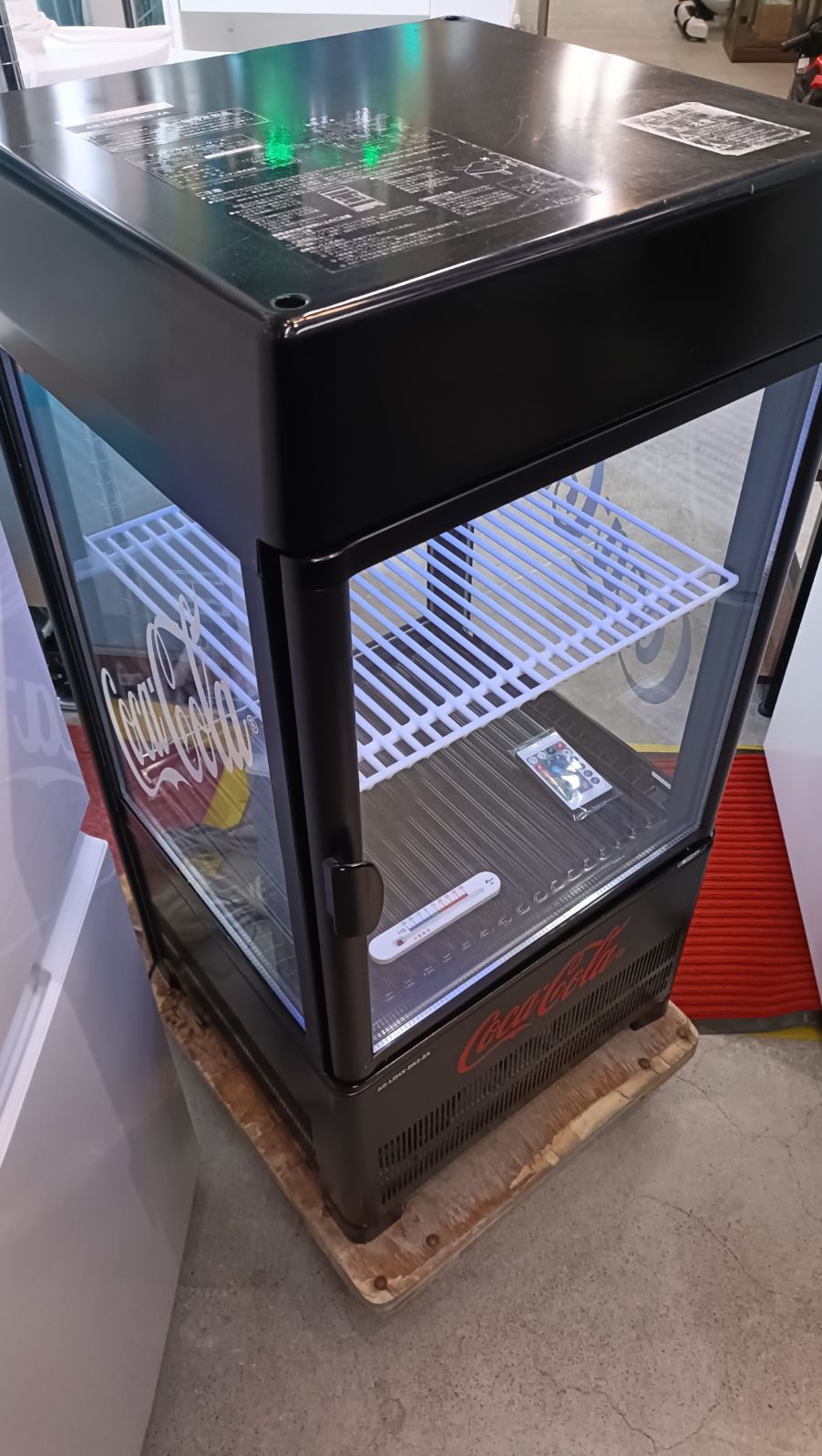 ◎非売品 コカ・コーラ 冷蔵庫 ショーケース サンデン ブラック LED