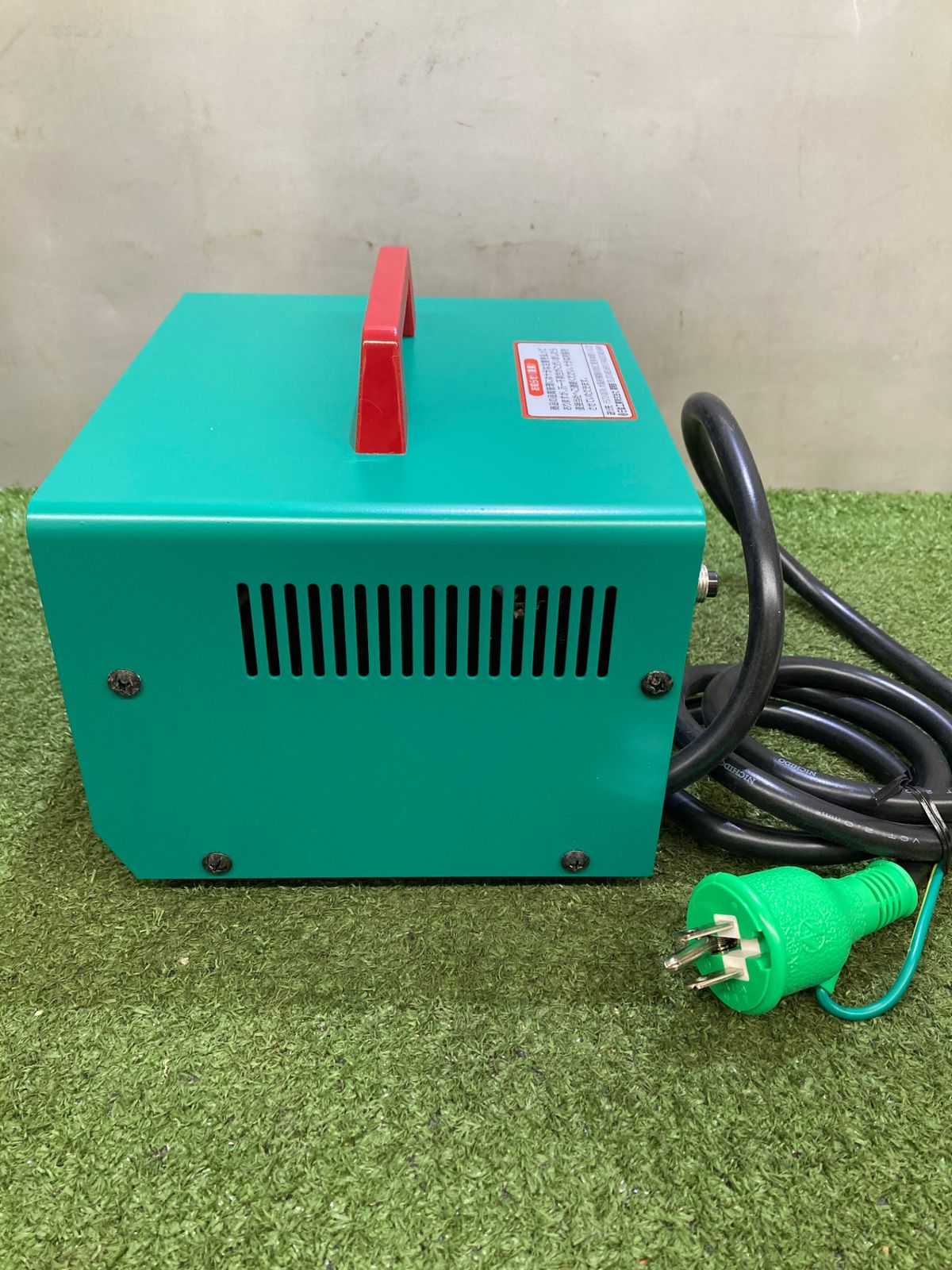 日動 変圧器 昇圧器ハイパワー 2KVA アース付タイプ ME20 【公式通販】